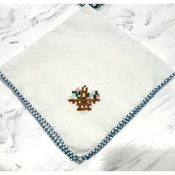 Vintage 2 Cocktail Napkins & Table Runner Cross Stitch Embroidery Teapot Floral - Picture 5 of 7